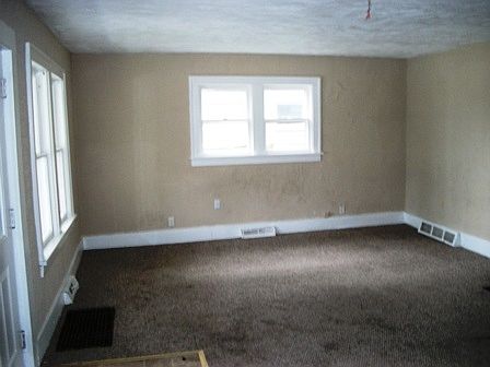 4th image of 221 E 4th St