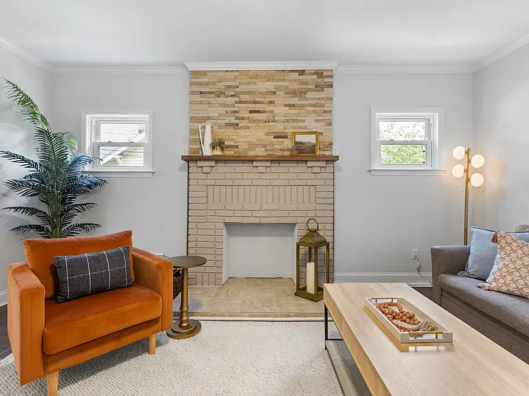 609 N Hyde Park Ave — Photo 5