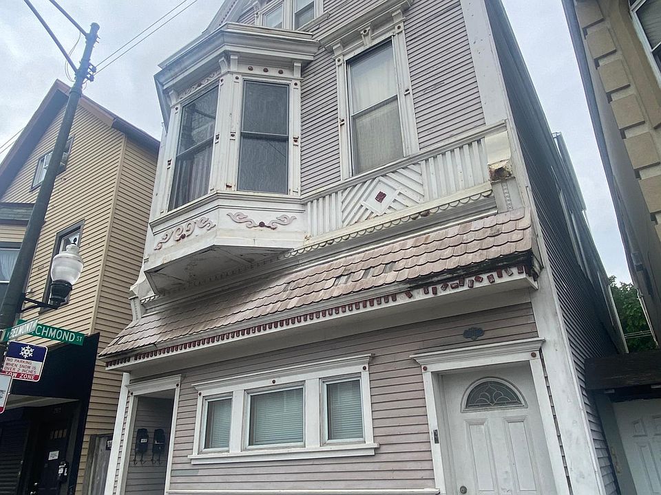 1st image of 2927 W Belmont Ave #1R