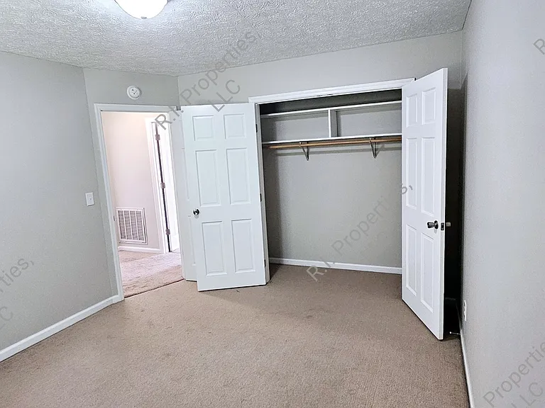 565 Highland Dr #3 — Photo 18