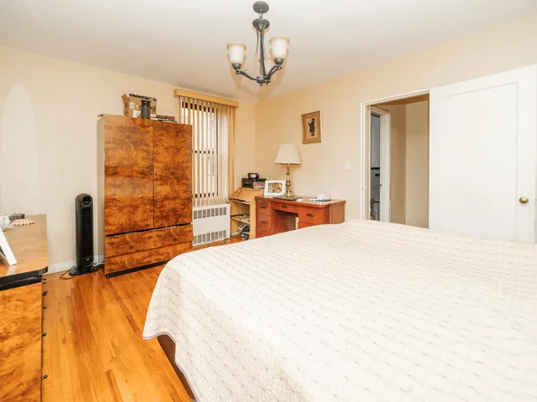 2271 Knapp Street image 21 of 24