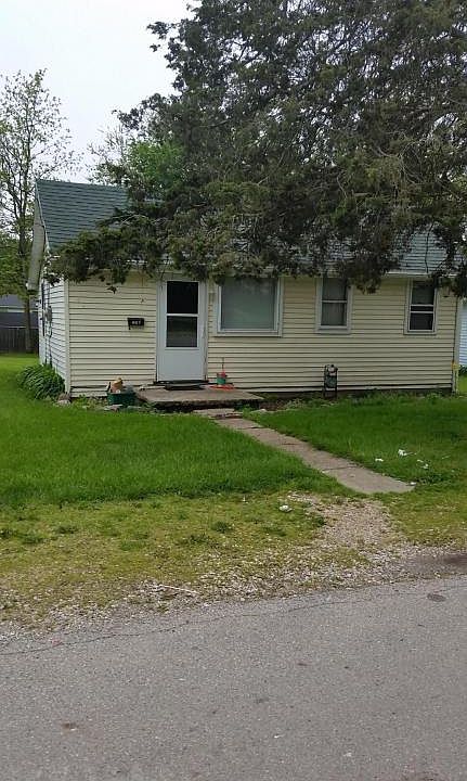 1st image of 407 Hawthorne Ave