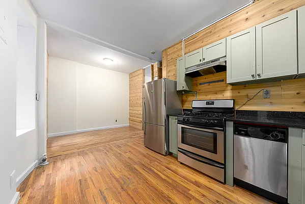 Rented by A&E Real Estate Management | media 2