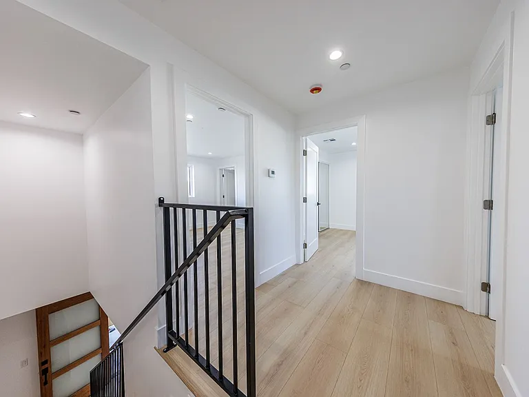 2938 S. Sycamore Ave — Photo 39