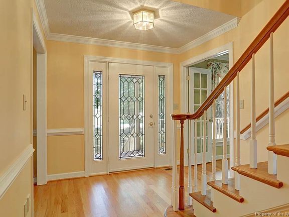 4th image of 3523 Mott Ln