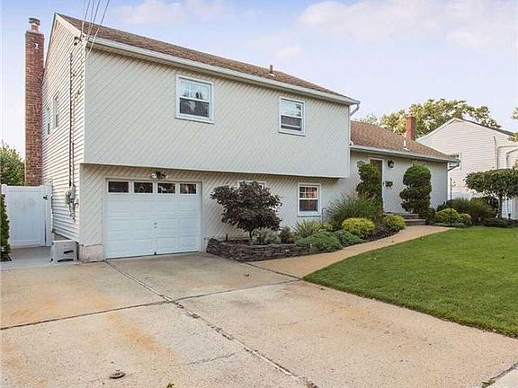 3rd image of 320 Harrison Ave