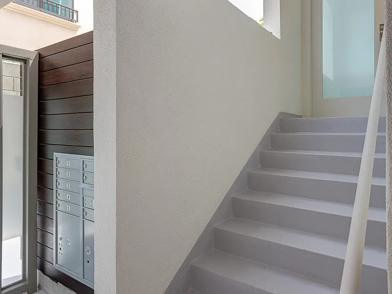 900 Wilshire Blvd #7 — Photo 3