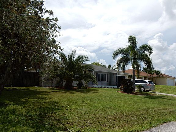 2nd image of 1705 NE 5th Ave