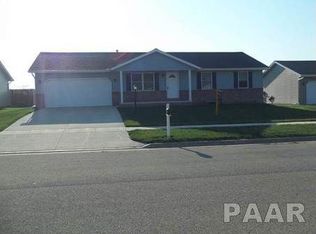 2104 Cody Dr, Eureka, IL 61530