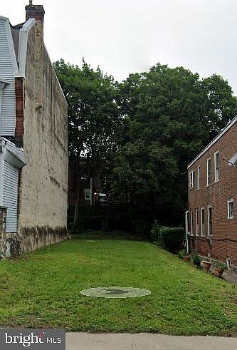 1st image of 441 E Washington Ln