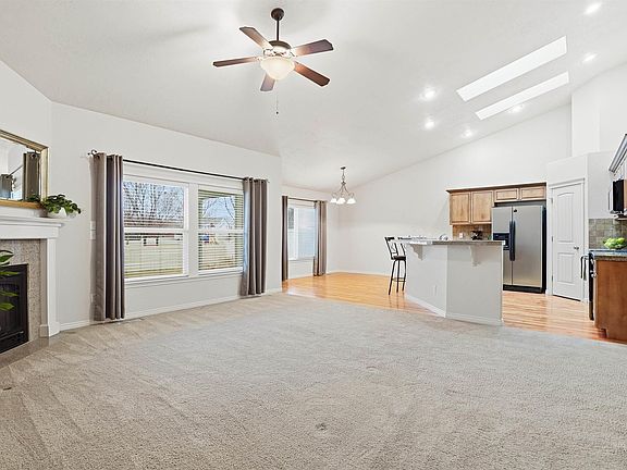 4th image of 1358 E Pistioa Dr