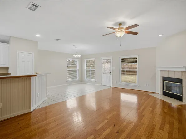 217 Quail Run, Aubrey, TX 76227