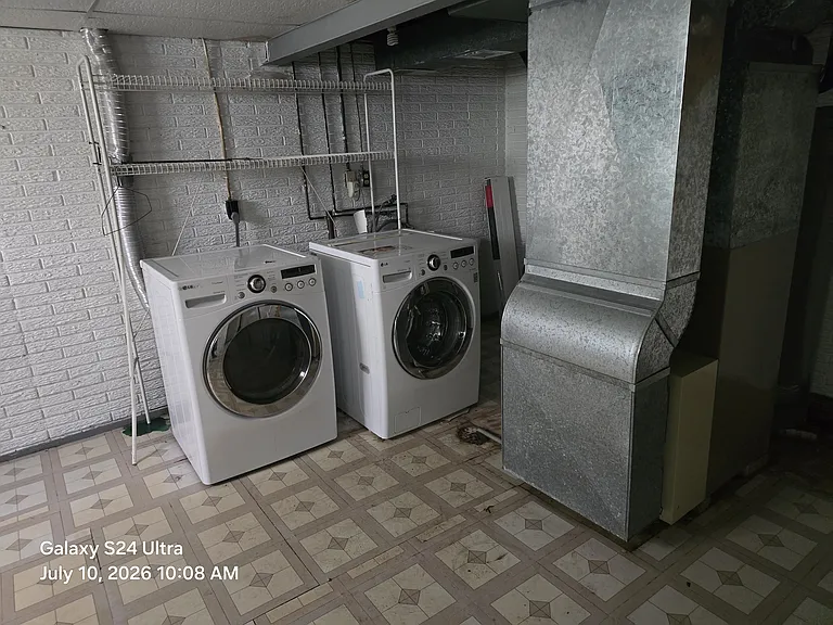 950 Halesworth Dr — Photo 10