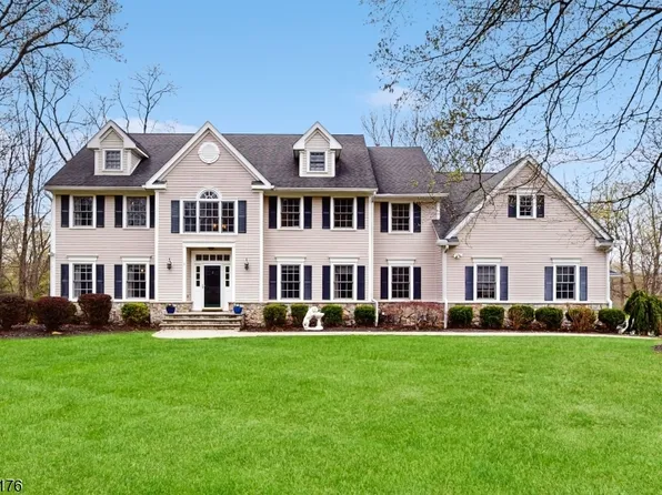 2 Farmhouse Ln, Mendham Boro, NJ 07945