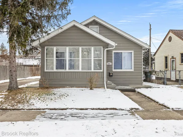 662 E Saratoga St, Ferndale, MI 48220