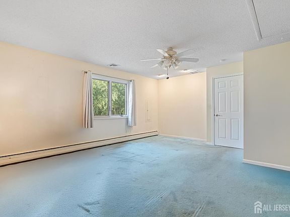 5th image of 274 Aldrich Rd