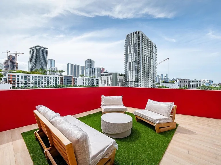 90 NE 32nd 601 Miami #601 — Photo 11