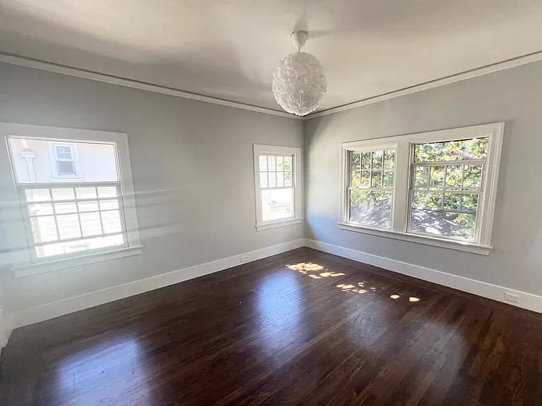 339 Elm St — Photo 7