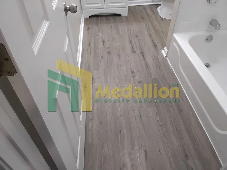 1241 N Ashland Ave #2 — Photo 15