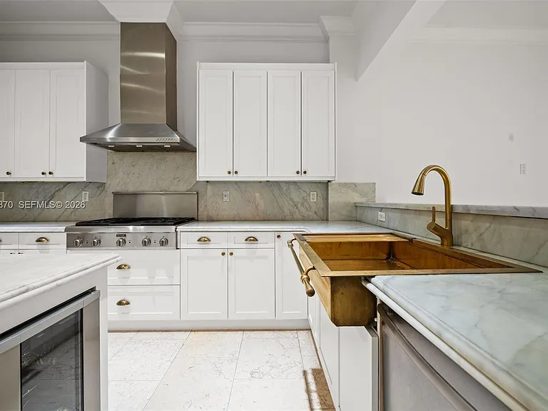 530 Valencia Ave #2 — Photo 9