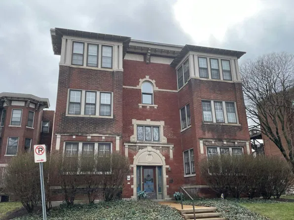5900 McPherson Ave, Saint Louis, MO 63112
