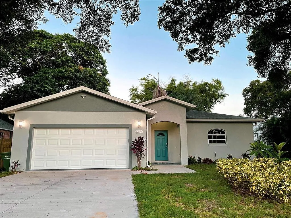 3 bed, 2.0 bath, 1563 sqft, $2,900 — Photo 1