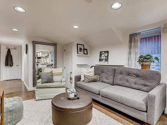 3rd image of 356 N Pearl St #B
