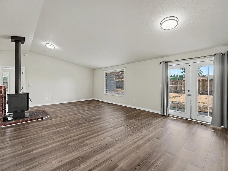 9123 Wendy Dr SE — Photo 19
