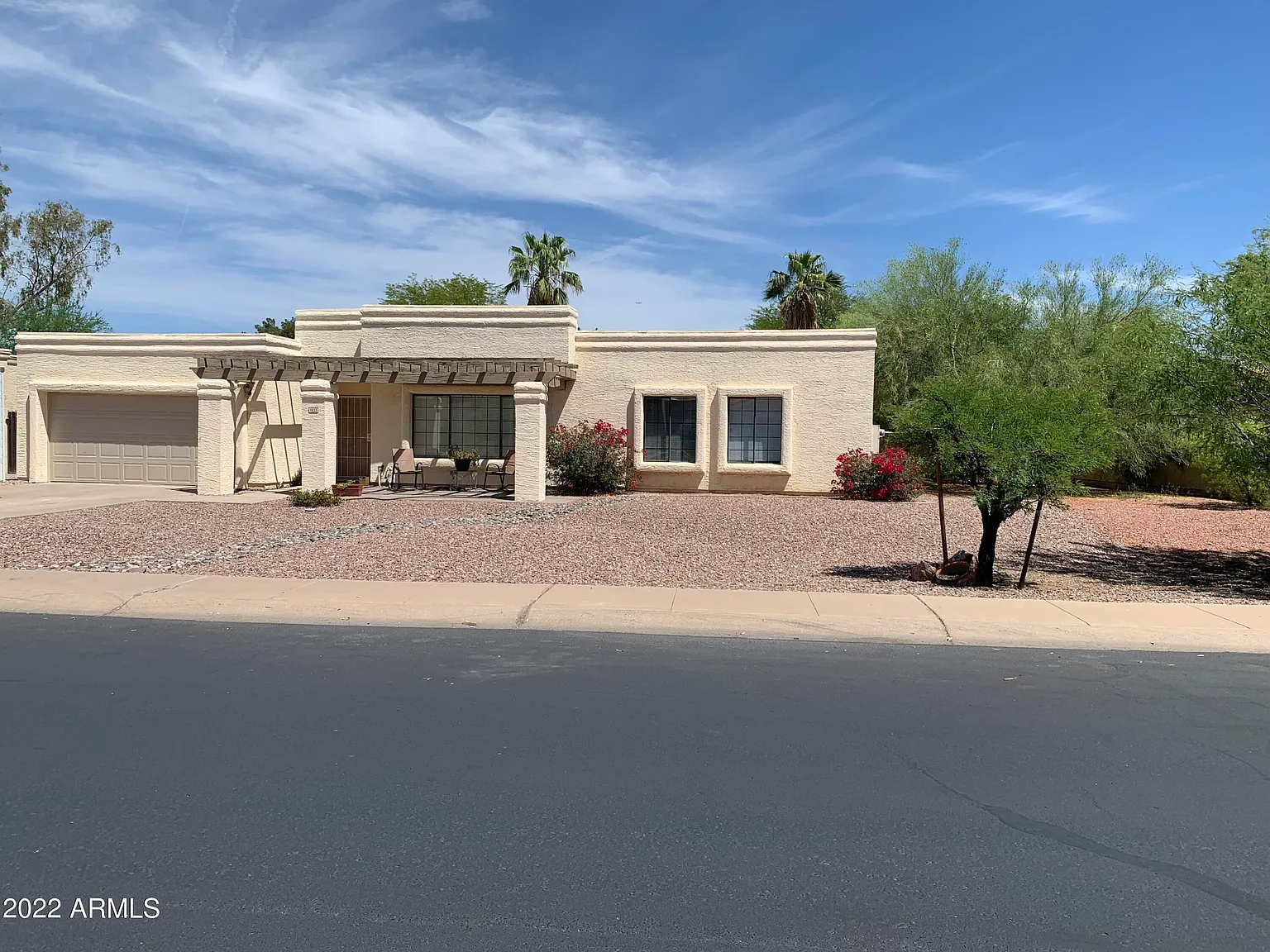 4 bed, 2.0 bath, 2429 sqft, $2,975 — Photo 1