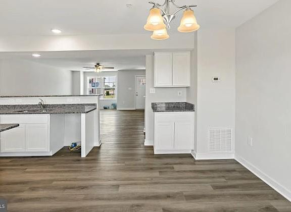 5th image of 158 Carnes Way