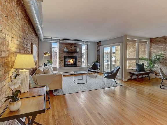 2nd image of 1750 N Wells St APT 401