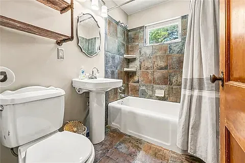401 Maple Ave — Photo 9