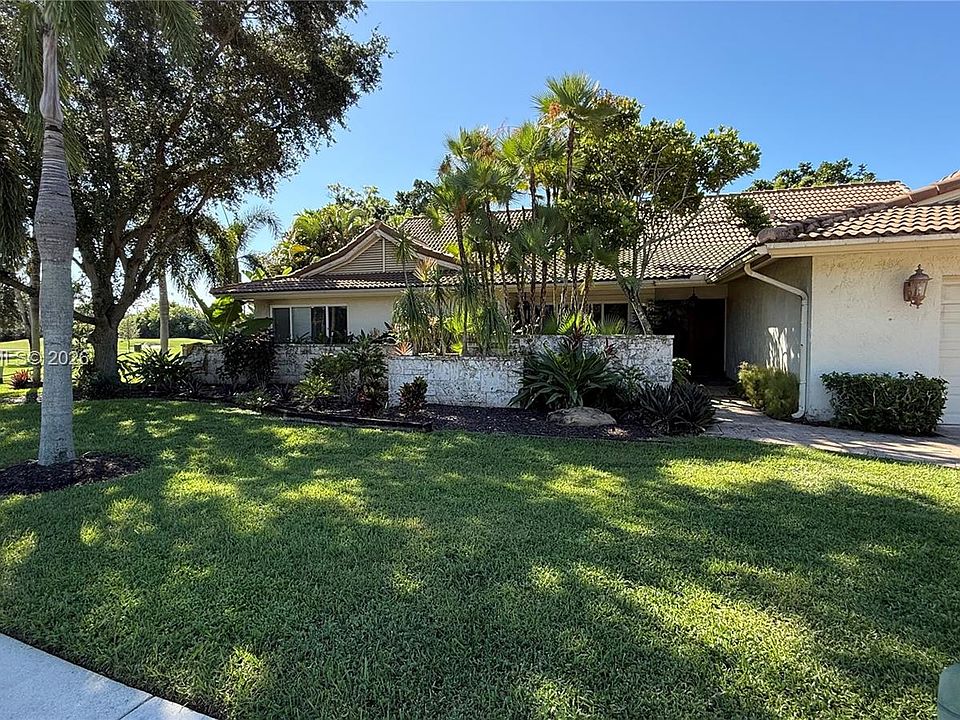 1st image of 10134 Boca Woods Ln