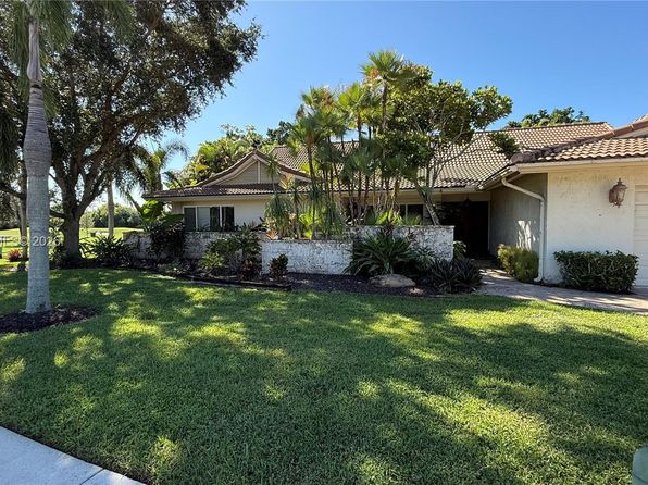 10134 Boca Woods Ln