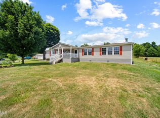 3208 Plateau Rd, Crossville, TN 38571