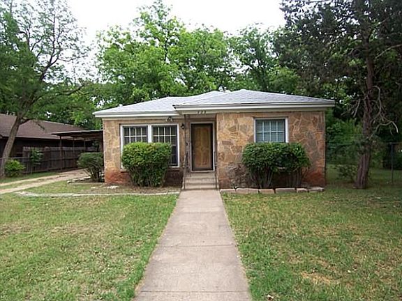 2nd image of 733 Ballinger St