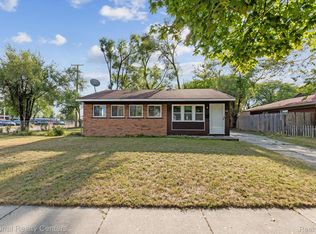 21901 Sloman St, Oak Park, MI 48237