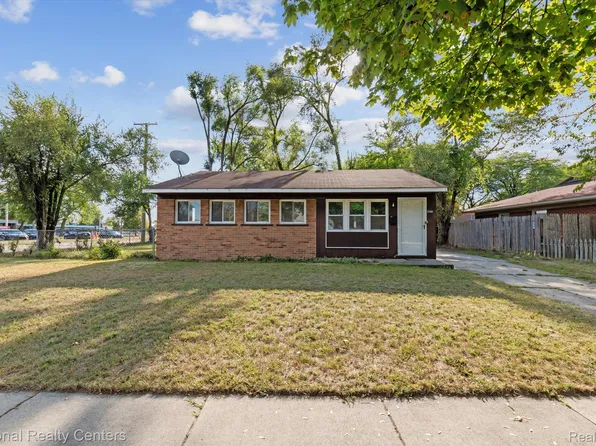 21901 Sloman St, Oak Park, MI 48237