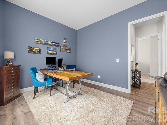 4th image of 16016 Tulloch Rd