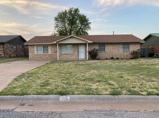 410 W Cherry St, Fairview, OK 73737