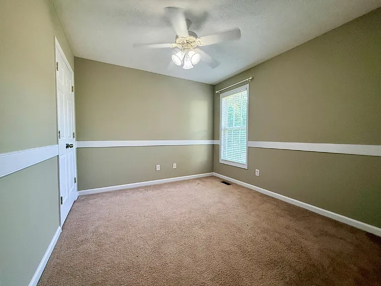 42 Mayflower Ct — Photo 11