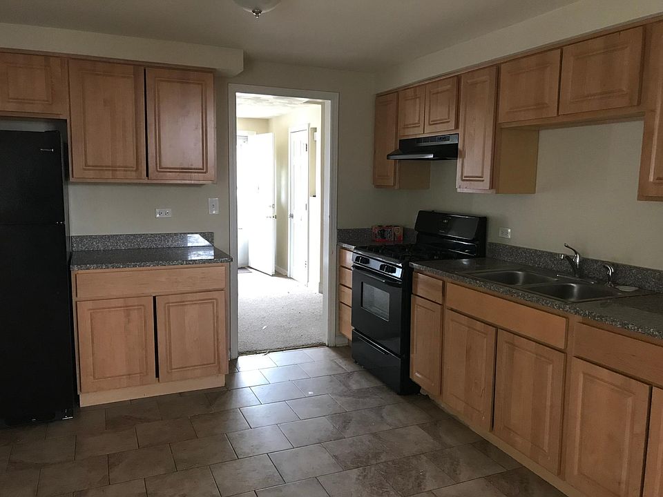 2nd image of 18910 Loretto Ln