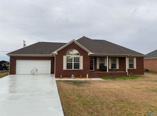 1707 Trace End Trl, Athens, AL 35611