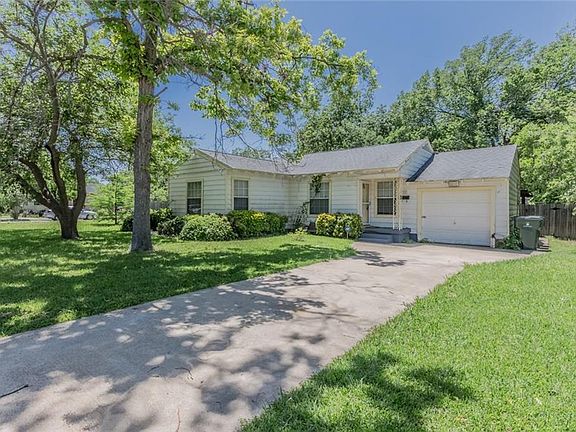 3rd image of 1109 Parkway Dr