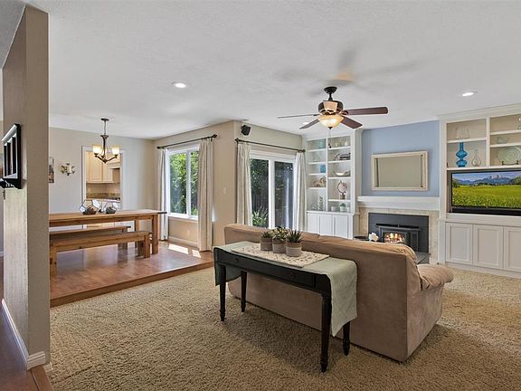 5th image of 16740 Ponderosa Ct