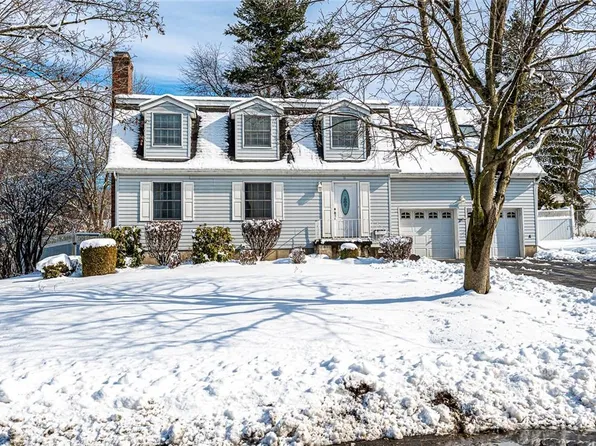 11 S Brae Road, Goshen, NY 10924