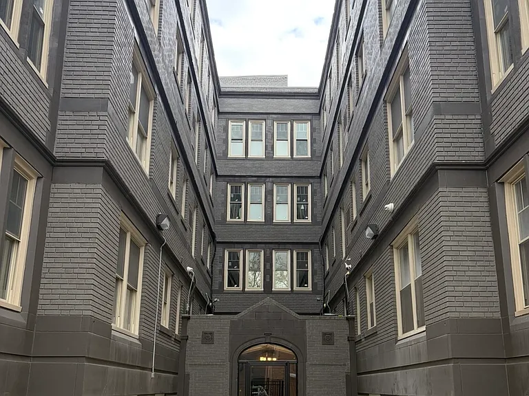 The Atrium Apartments — Photo 1