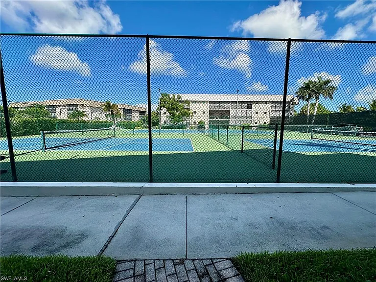 788 Park Shore Dr #D20 — Photo 34