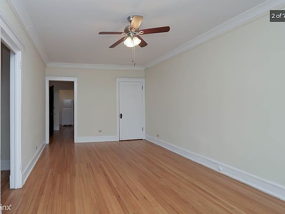 3rd image of 2306 W Wilson Ave