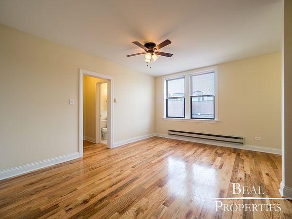2nd image of 818 W Diversey Ave #818B